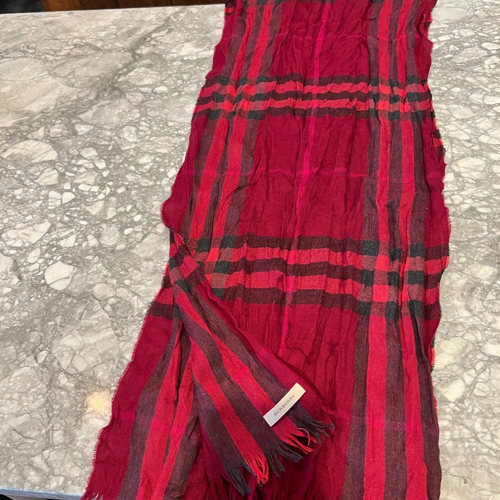 Burberry thin scarf